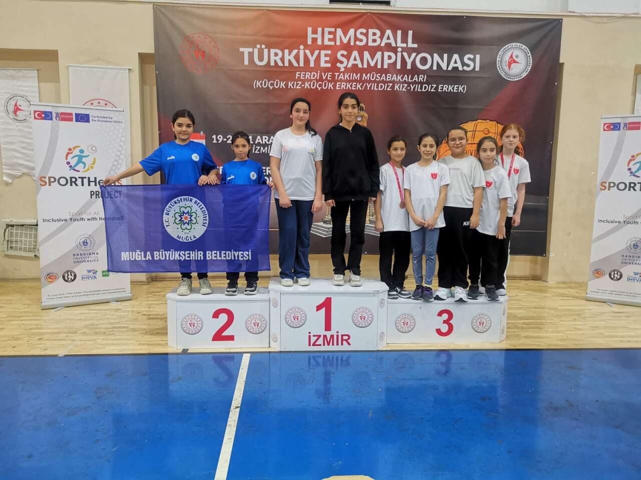 Büyükşehir Sporcularından Hemsball’da 4 Gümüş Madalya 1